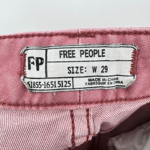 FREE PEOPLE Dotted Ikat Arrow Faded Red Chevron Print Ankle Jeans Size 29 - Picture 6 of 7